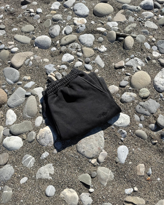 SIGNATURE SWEATSHORTS WASHED BLACK