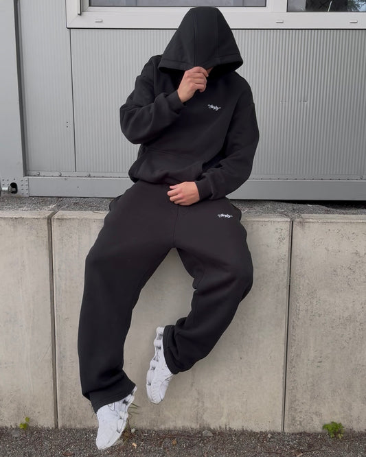 SIGNATURE OPEN LEG JOGGER SCHWARZ