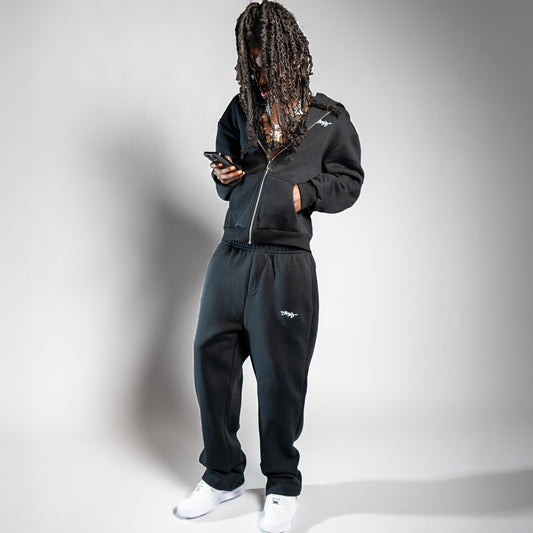 SIGNATURE OPEN LEG JOGGER SCHWARZ