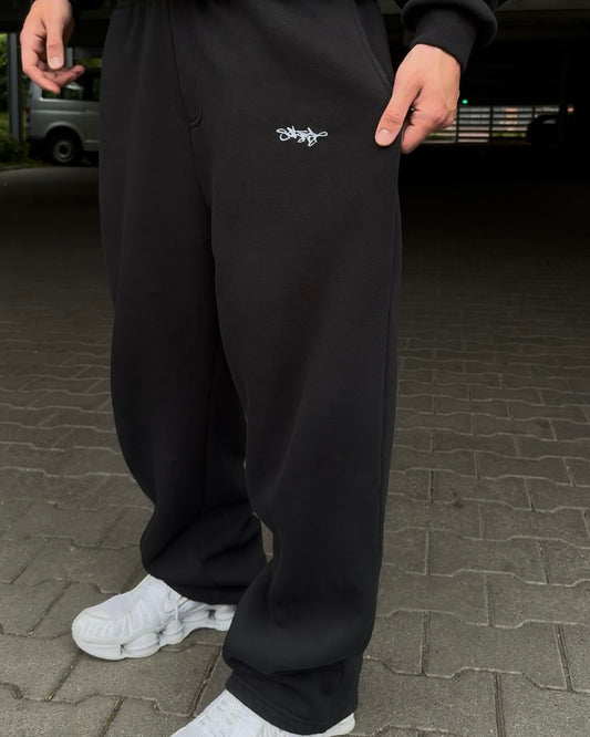 SIGNATURE OPEN LEG JOGGER SCHWARZ