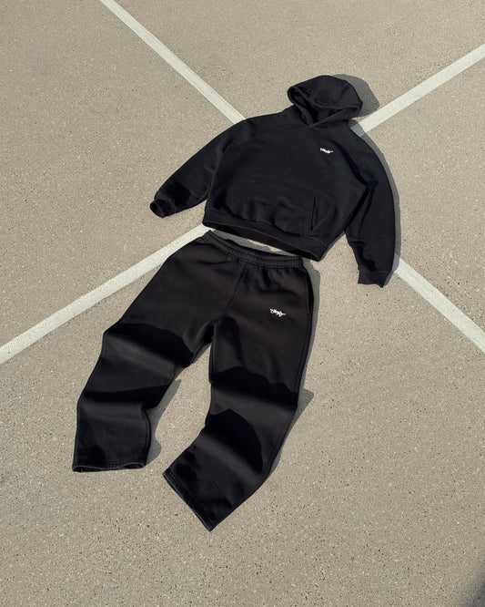 SIGNATURE OPEN LEG JOGGER SCHWARZ